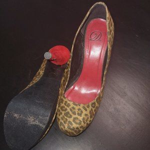 Ladies high heel shoes